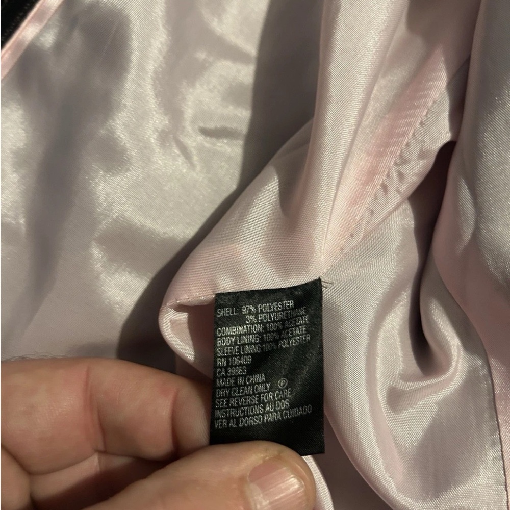 Tahari Arthur S Levine Black Pinstripe Blazer/Pants Suit with White Piping Sz 4 - Picture 8 of 9